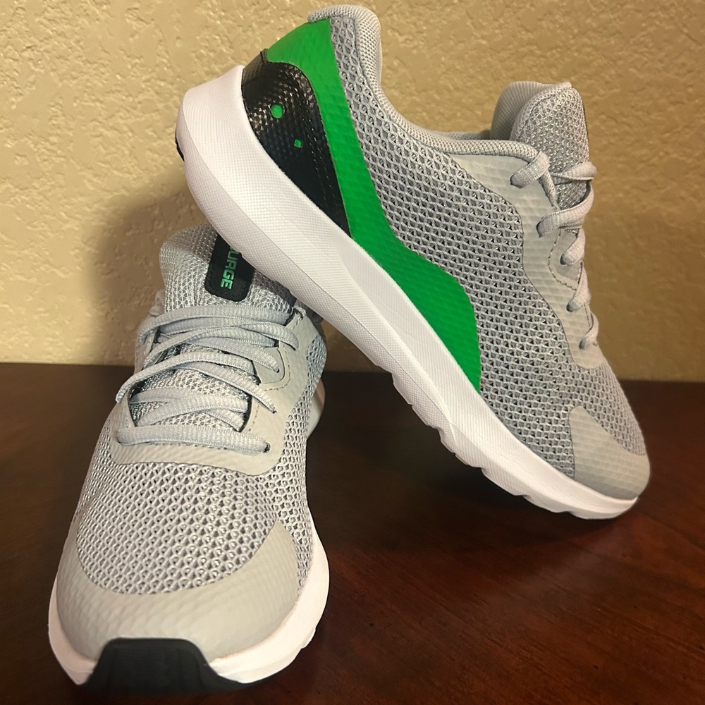 Under Armour Surge Sneakers Youth